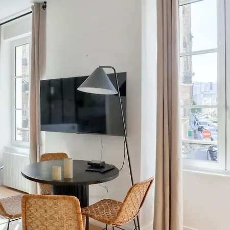 Stunning 1br Flat Near Bon Marche Rive Gauche Parigi